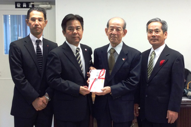 沖縄県社会福祉協議会へ贈呈